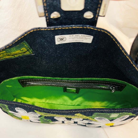 💛SOLD💛 Rare Fendi Blue Floral Denim Baguette - Picture 3 of 6